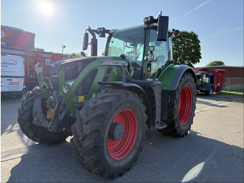 Farm tractor FENDT 724 Vario
