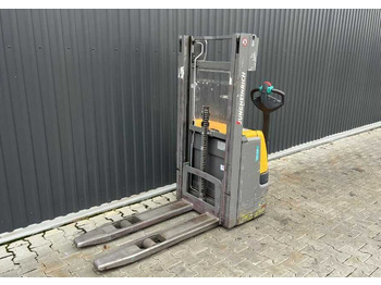 Stacker JUNGHEINRICH EJC