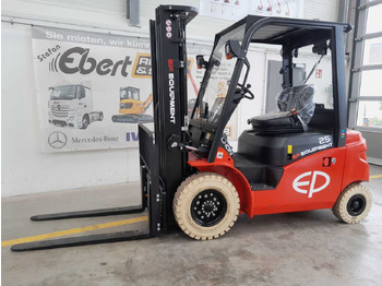 Electric forklift
