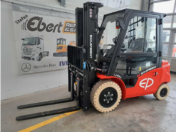 Electric forklift