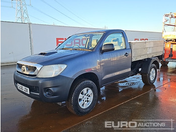 Pickup truck TOYOTA Hilux