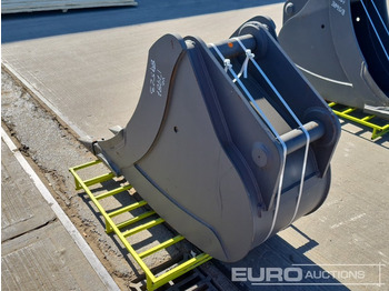 New Bucket Unused 24" Scoop Bucket 80mm Pin to suit 20 Ton Excavator: picture 3