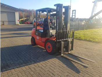 Electric forklift EP EFL302: picture 4 Electric forklift EP EFL302: picture 4