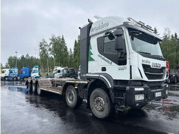 Timber truck Iveco Trakker AT410T500 10x4: picture 2