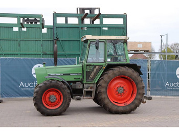 Farm tractor FENDT Farmer 300