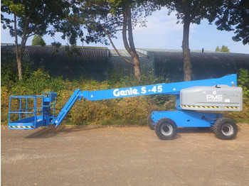 Telescopic boom GENIE S45