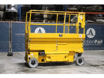 Scissor lift JLG