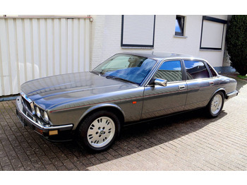 Car JAGUAR