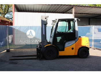 Diesel forklift JUNGHEINRICH DFG