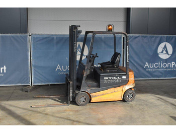 Electric forklift STILL R20