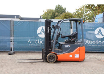 Electric forklift TOYOTA