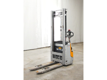 Stacker STILL