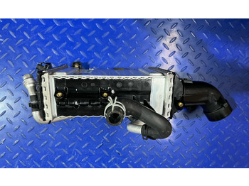 Intercooler MAHLE Mercedes Benz A6560903900: picture 2 Intercooler MAHLE Mercedes Benz A6560903900: picture 2