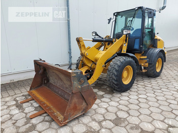 Wheel loader CATERPILLAR 908M