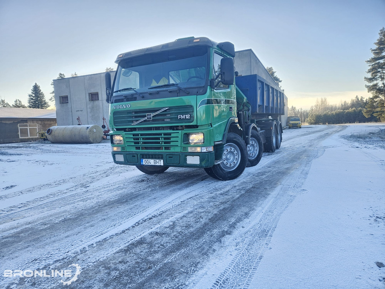 2002 Volvo FM12 8x4 Cable lift + Crane HMF - Cable system truck, Crane truck: picture 3 2002 Volvo FM12 8x4 Cable lift + Crane HMF - Cable system truck, Crane truck: picture 3