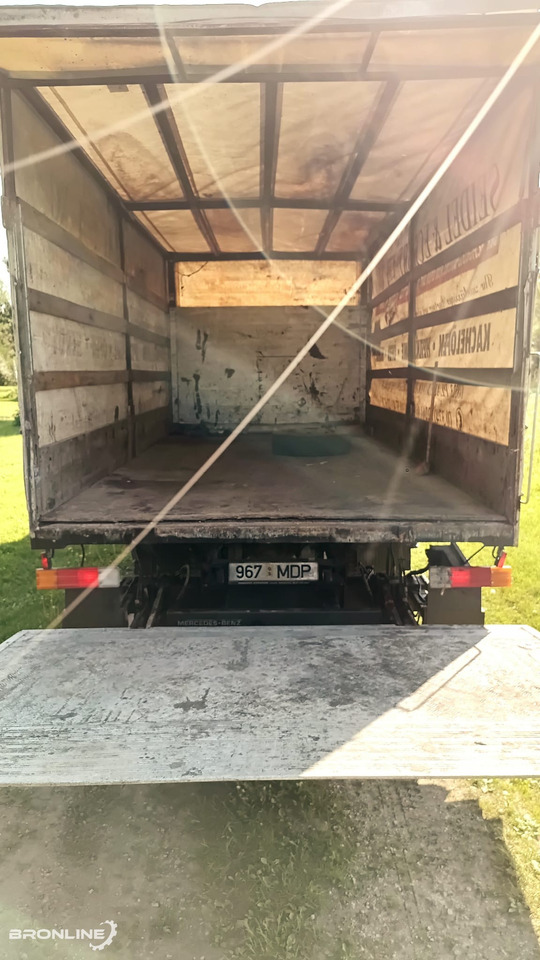 Mercedes-Benz Vario 812 4x2 tent box + lift N2 - Curtainsider truck: picture 4 Mercedes-Benz Vario 812 4x2 tent box + lift N2 - Curtainsider truck: picture 4