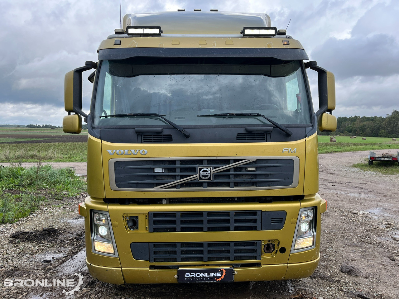 2006 Volvo FM400 + 2000 FLIEGL SZS 280 Flatbed - Tractor unit: picture 3 2006 Volvo FM400 + 2000 FLIEGL SZS 280 Flatbed - Tractor unit: picture 3