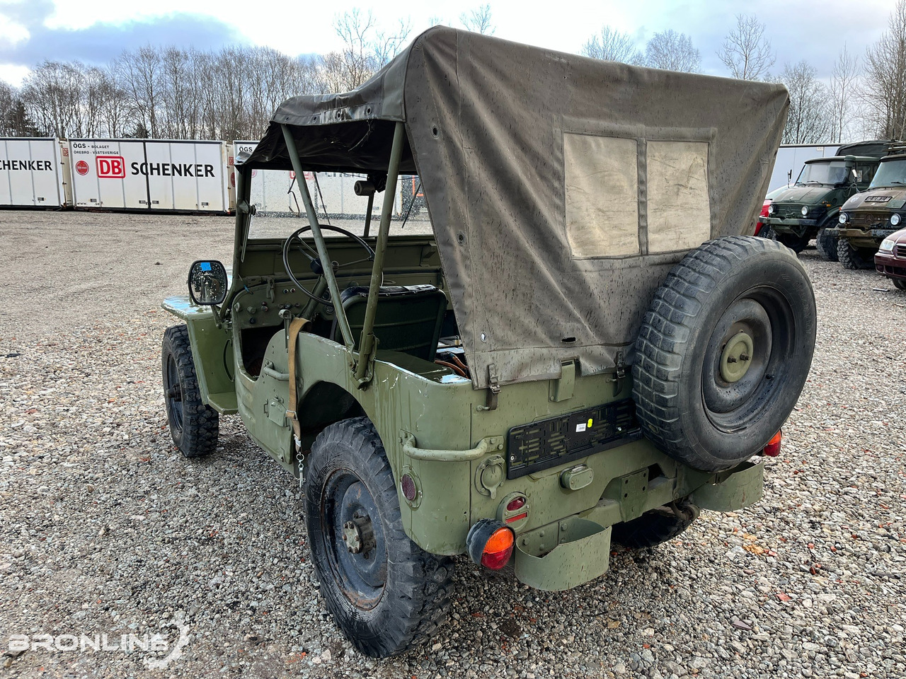 Willys Overland 2.2 39kW 4x4 - Car: picture 4 Willys Overland 2.2 39kW 4x4 - Car: picture 4
