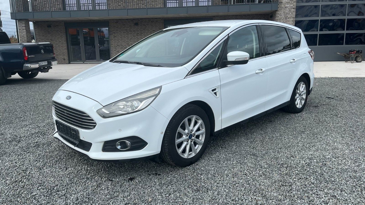 Ford S-Max S-MAX Titanium 2.0 TDCI - Estate car: picture 2 Ford S-Max S-MAX Titanium 2.0 TDCI - Estate car: picture 2