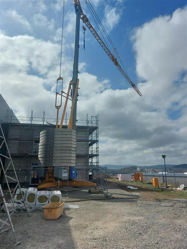 Potain IGO 50. Ausladung 40m Bj: 2013 Turmdrehkran Kran - Tower crane: picture 1 Potain IGO 50. Ausladung 40m Bj: 2013 Turmdrehkran Kran - Tower crane: picture 1