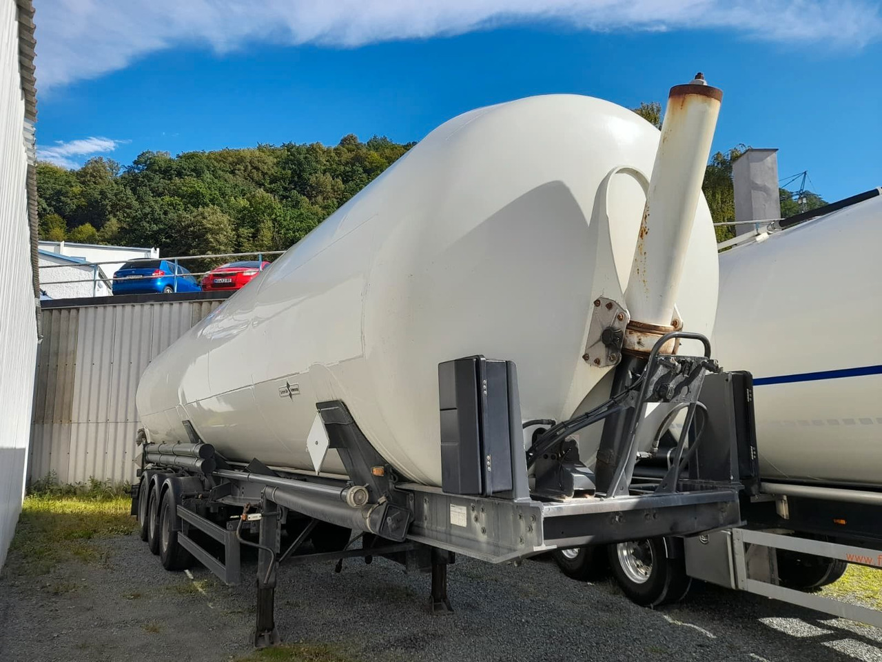Spitzer SK 2460 CAL GGVS 60m³ Kippsilo - Silo semi-trailer: picture 1 Spitzer SK 2460 CAL GGVS 60m³ Kippsilo - Silo semi-trailer: picture 1