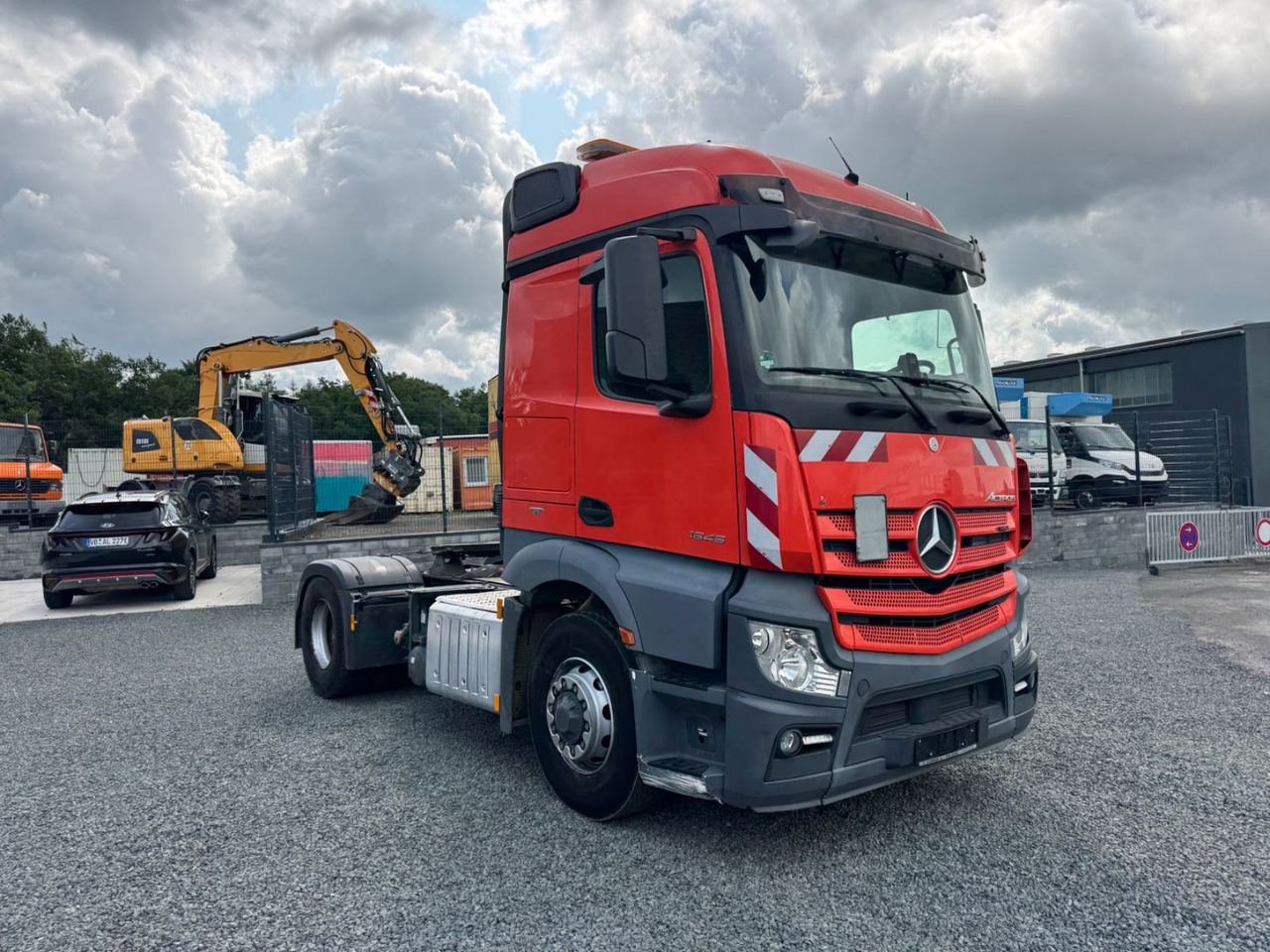 Mercedes-Benz Actros 1845 SZM 4x4 Abstanstemp. Kipphydr. - Tractor unit: picture 5 Mercedes-Benz Actros 1845 SZM 4x4 Abstanstemp. Kipphydr. - Tractor unit: picture 5