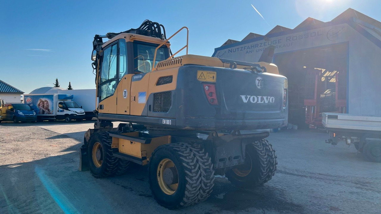 Volvo EW180D 20500 Kg Verstellausleger OilQuick - Wheel excavator: picture 5 Volvo EW180D 20500 Kg Verstellausleger OilQuick - Wheel excavator: picture 5