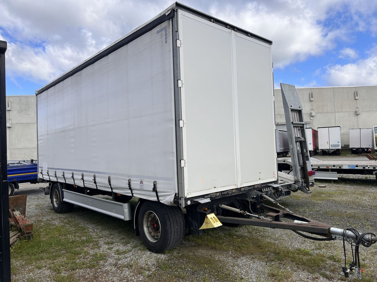 2 Achs Jumbo- Planen, Mega, durchladbar - Curtainsider truck: picture 1 2 Achs Jumbo- Planen, Mega, durchladbar - Curtainsider truck: picture 1