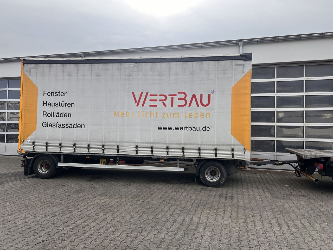 2 Achs Jumbo- Planenanhänger - Curtainsider truck: picture 2 2 Achs Jumbo- Planenanhänger - Curtainsider truck: picture 2