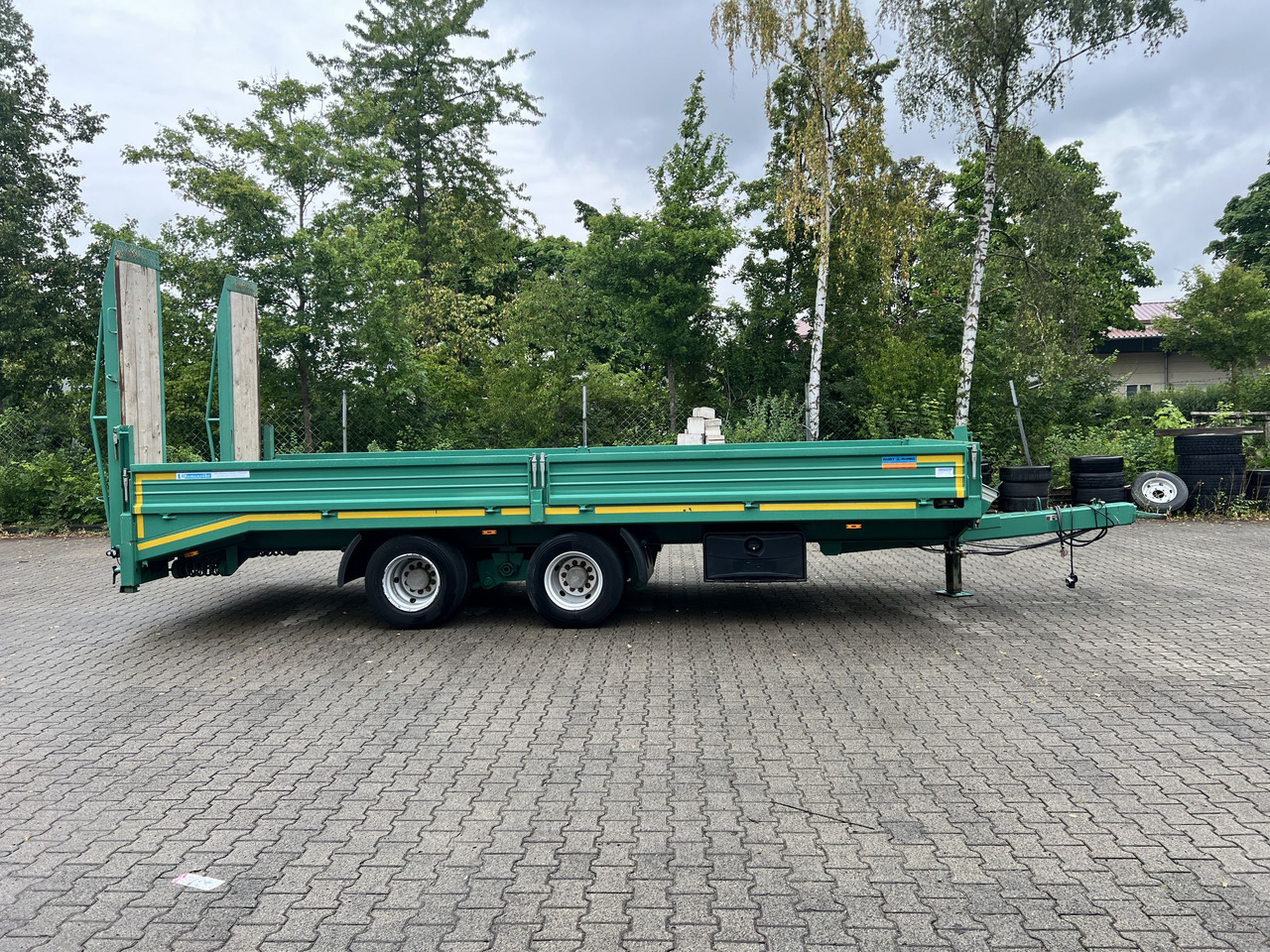 Blomenroehr 688/18000 18 t Tandemtieflader, wenig Benutzt - Low loader trailer: picture 1 Blomenroehr 688/18000 18 t Tandemtieflader, wenig Benutzt - Low loader trailer: picture 1
