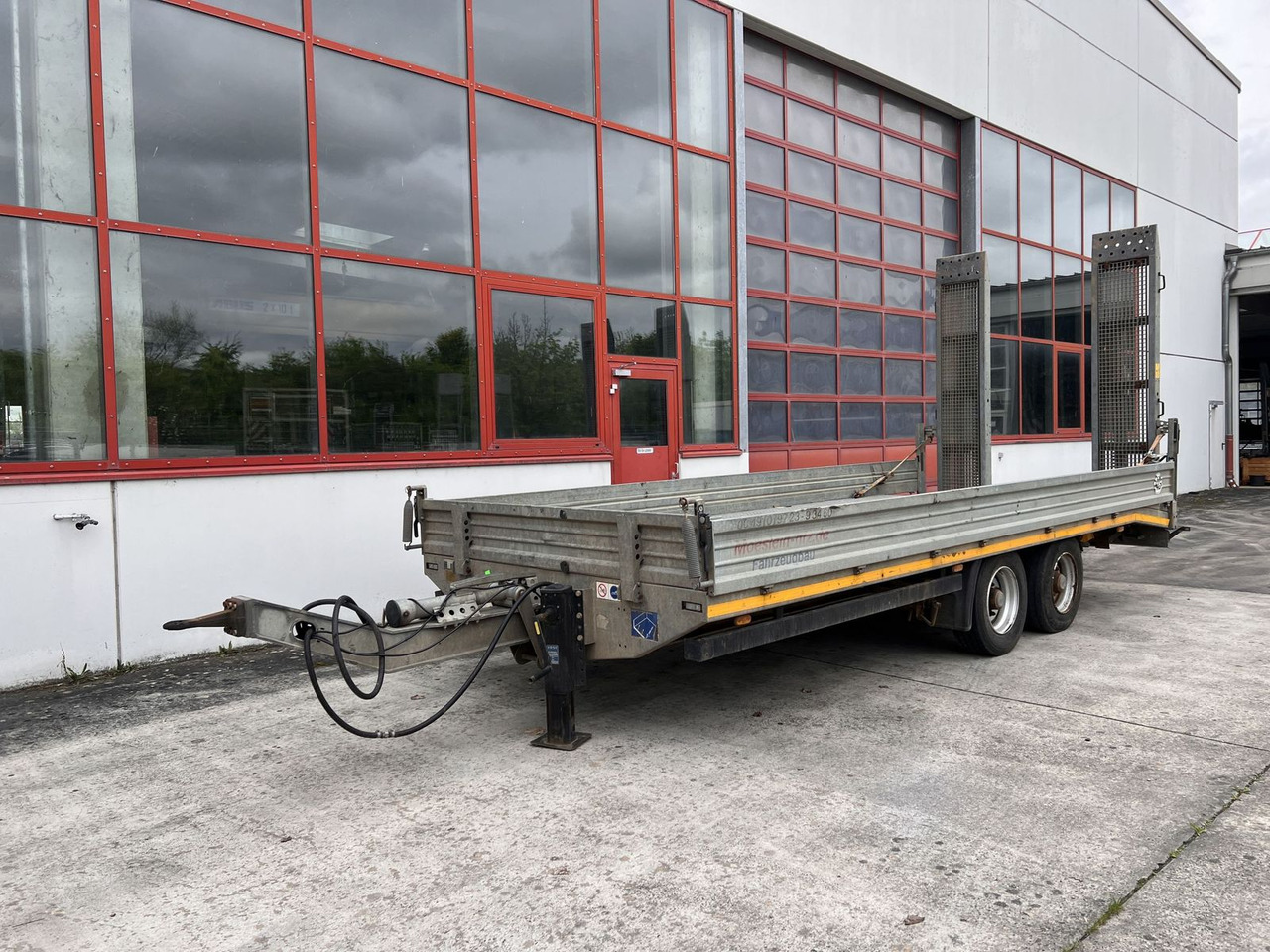 Möslein 13 t Tandemtieflader - Low loader trailer: picture 3 Möslein 13 t Tandemtieflader - Low loader trailer: picture 3