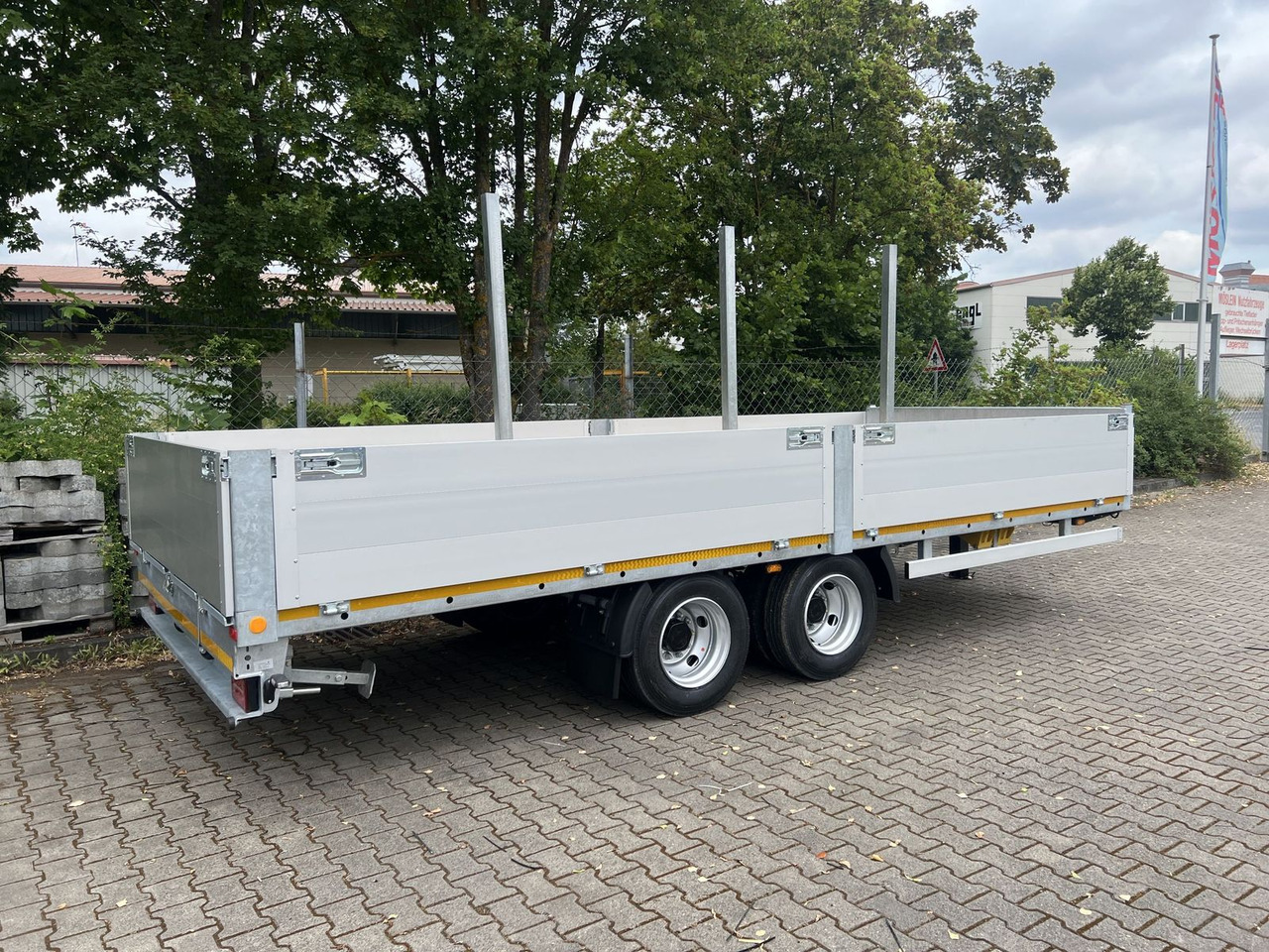Möslein 14,4 t Tandem- Pritschenanhänger- Tieflader - Dropside/ Flatbed trailer: picture 3 Möslein 14,4 t Tandem- Pritschenanhänger- Tieflader - Dropside/ Flatbed trailer: picture 3