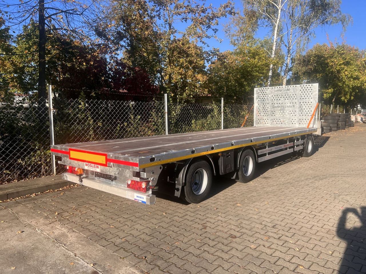 Möslein 3 Achs Jumbo- Plato- Anhänger 9 m, Mega - Dropside/ Flatbed trailer: picture 3 Möslein 3 Achs Jumbo- Plato- Anhänger 9 m, Mega - Dropside/ Flatbed trailer: picture 3