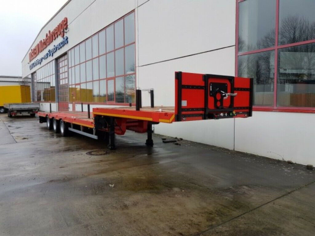 Möslein 3 Achs Satteltieflader Plato - Low loader semi-trailer: picture 3 Möslein 3 Achs Satteltieflader Plato - Low loader semi-trailer: picture 3