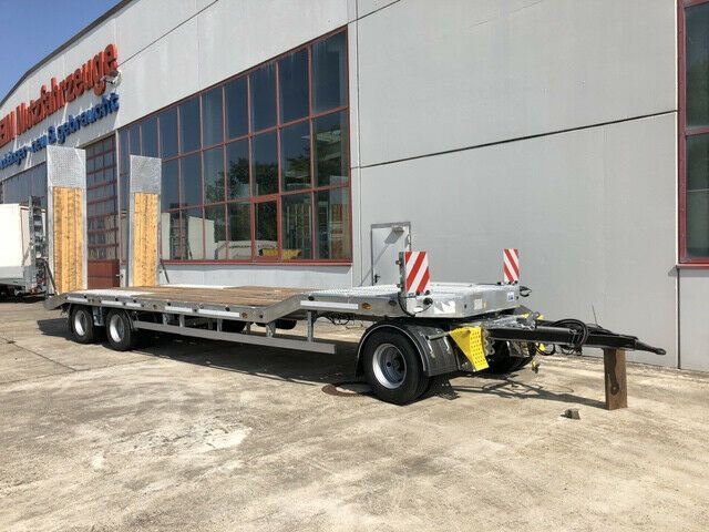 Möslein 3 Achs Tieflader, Luftgefedert - Low loader trailer: picture 3 Möslein 3 Achs Tieflader, Luftgefedert - Low loader trailer: picture 3