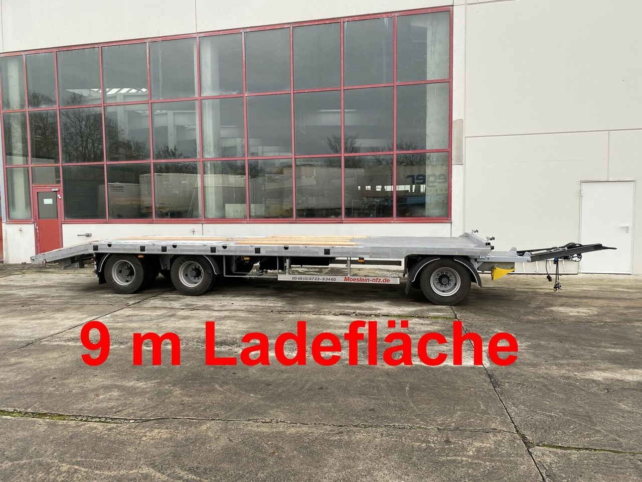 Möslein 3 Achs Tieflader gerader Ladefläche 9 m, Neufah - Low loader trailer: picture 1 Möslein 3 Achs Tieflader gerader Ladefläche 9 m, Neufah - Low loader trailer: picture 1