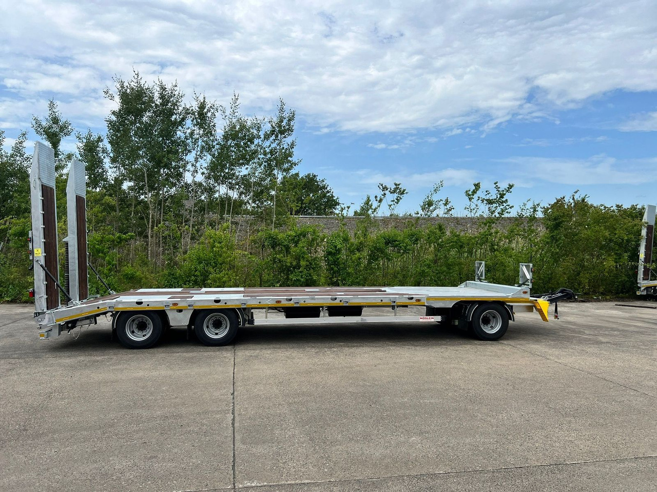 Möslein 3 Achs Tieflader mit gerader Ladefläche 9 m, Ne - Low loader trailer: picture 4 Möslein 3 Achs Tieflader mit gerader Ladefläche 9 m, Ne - Low loader trailer: picture 4