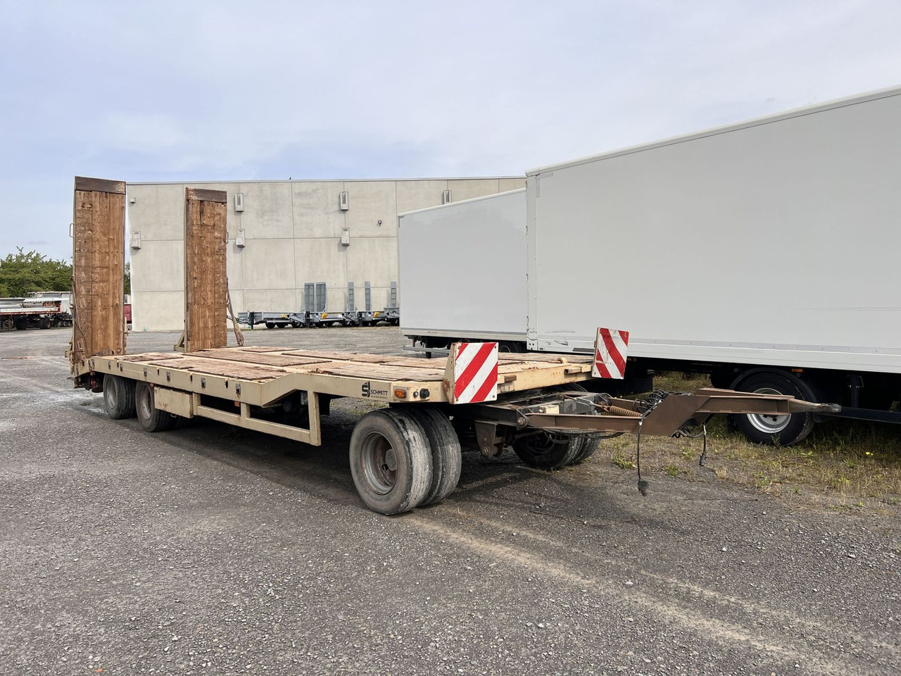 Möslein 3 Achs Tiefladeranhänger - Low loader trailer: picture 3 Möslein 3 Achs Tiefladeranhänger - Low loader trailer: picture 3