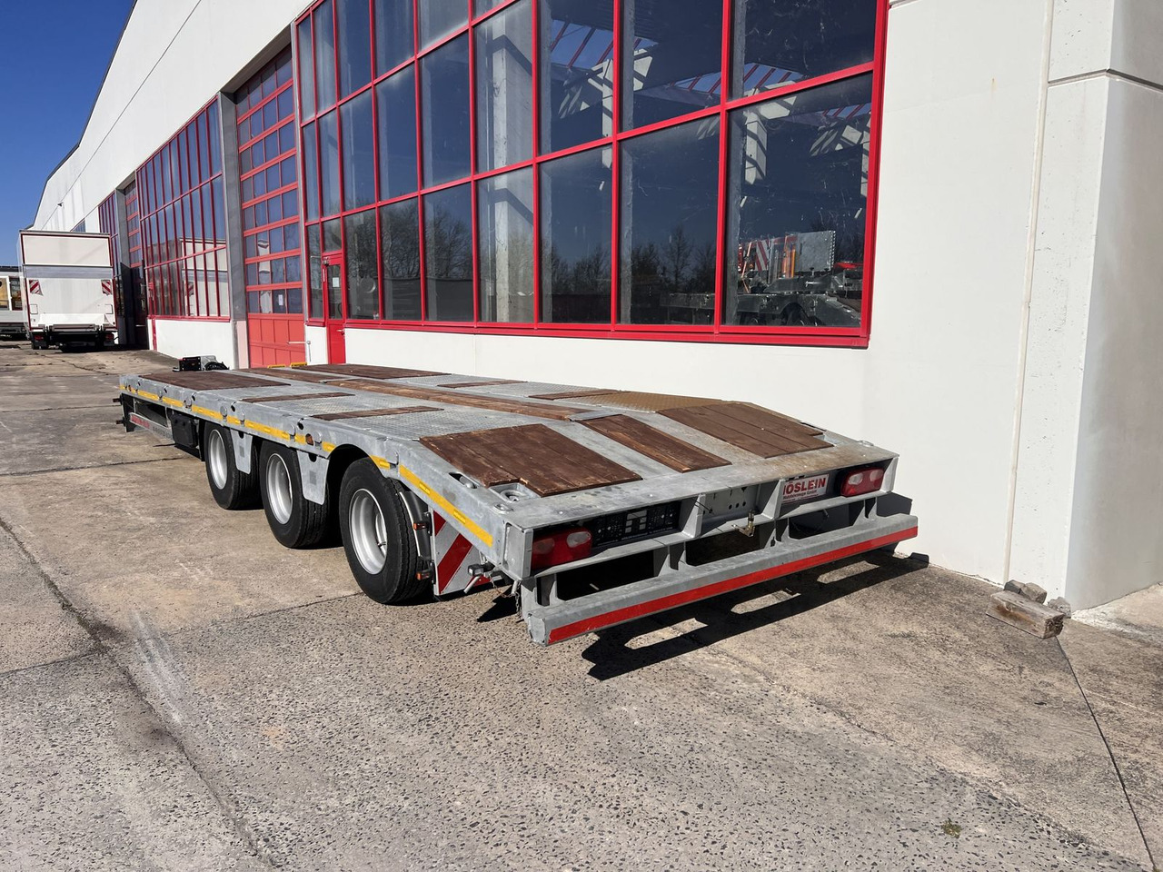 Möslein 31 t Tridemtieflader gelenkt, Neuwertig - Low loader trailer: picture 3 Möslein 31 t Tridemtieflader gelenkt, Neuwertig - Low loader trailer: picture 3