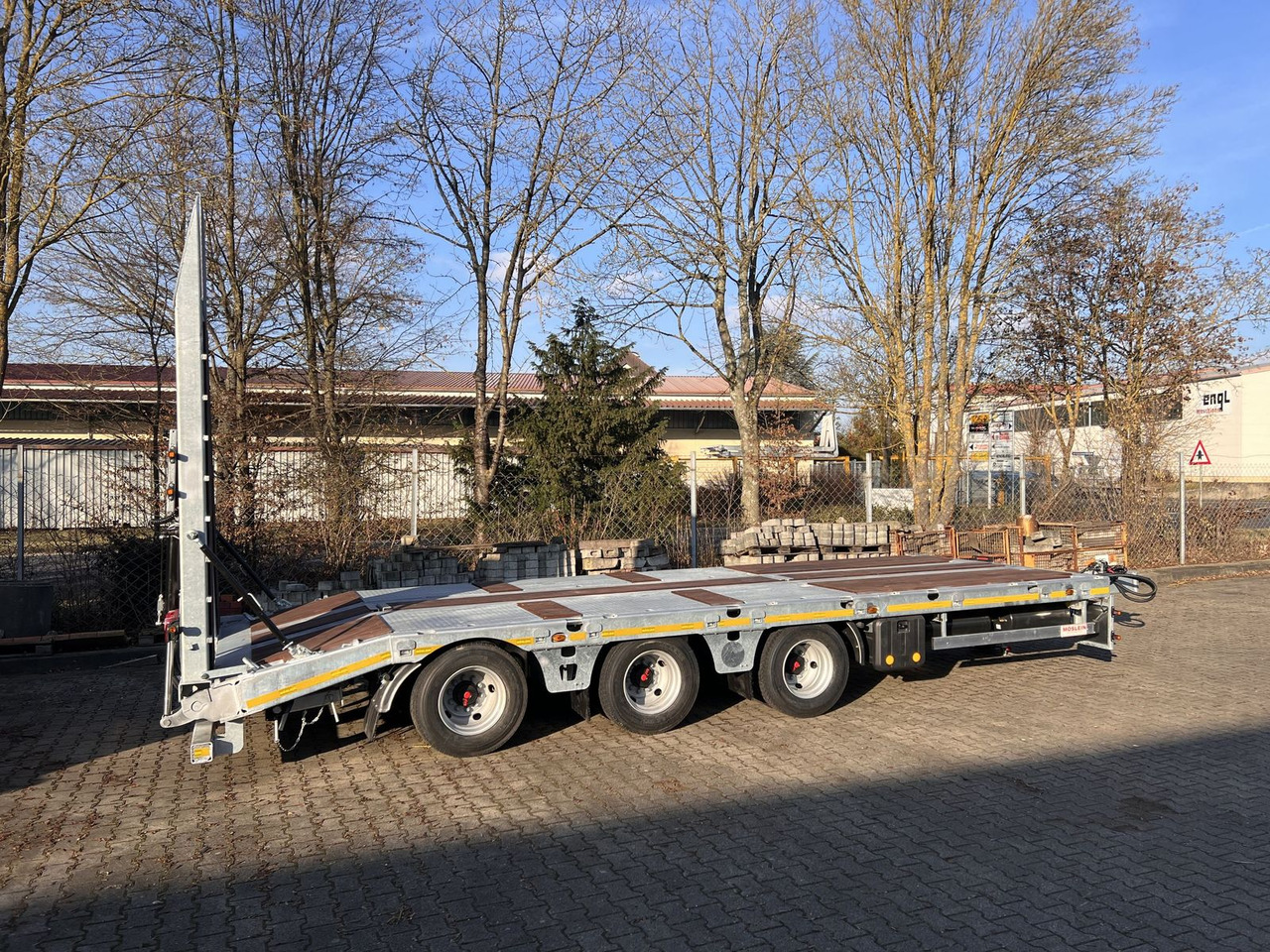 Möslein 34 t GG Tridem- Tieflader 3 Achs, gelenktNeufah - Low loader trailer: picture 3 Möslein 34 t GG Tridem- Tieflader 3 Achs, gelenktNeufah - Low loader trailer: picture 3