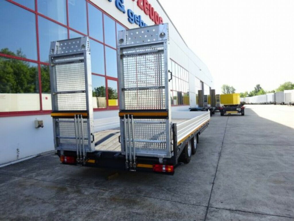 Möslein Neuer 13 t GG Tandemtieflader mit Breiten Rampe - Low loader trailer: picture 5 Möslein Neuer 13 t GG Tandemtieflader mit Breiten Rampe - Low loader trailer: picture 5
