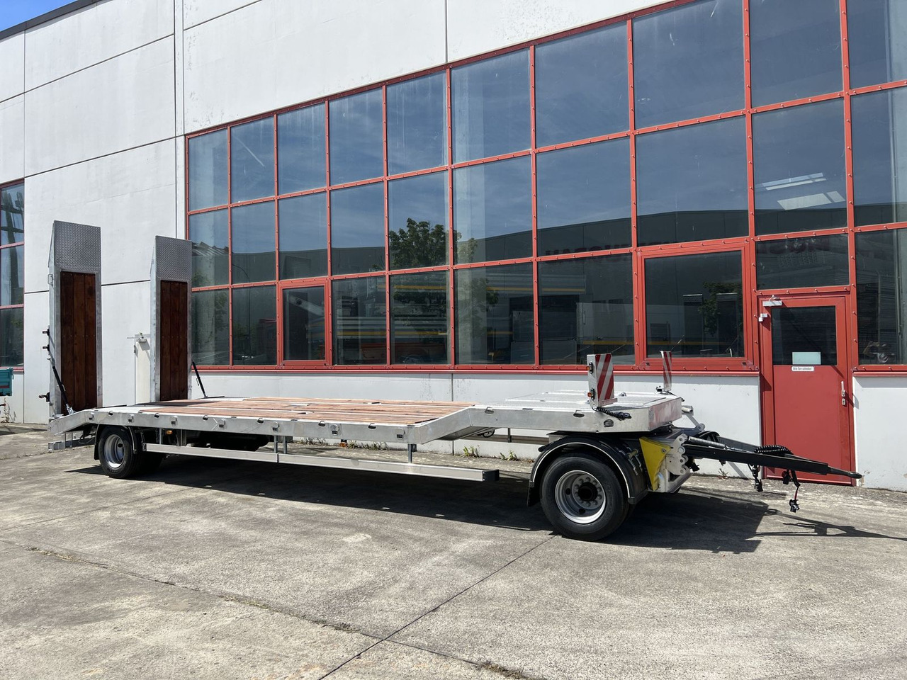 Möslein Neuer 2 Achs Tieflader- Anhänger, Verbreiterung - Low loader trailer: picture 2 Möslein Neuer 2 Achs Tieflader- Anhänger, Verbreiterung - Low loader trailer: picture 2