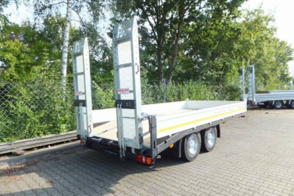 Möslein Neuer Tandemtieflader 13 t GG - Low loader trailer: picture 4 Möslein Neuer Tandemtieflader 13 t GG - Low loader trailer: picture 4