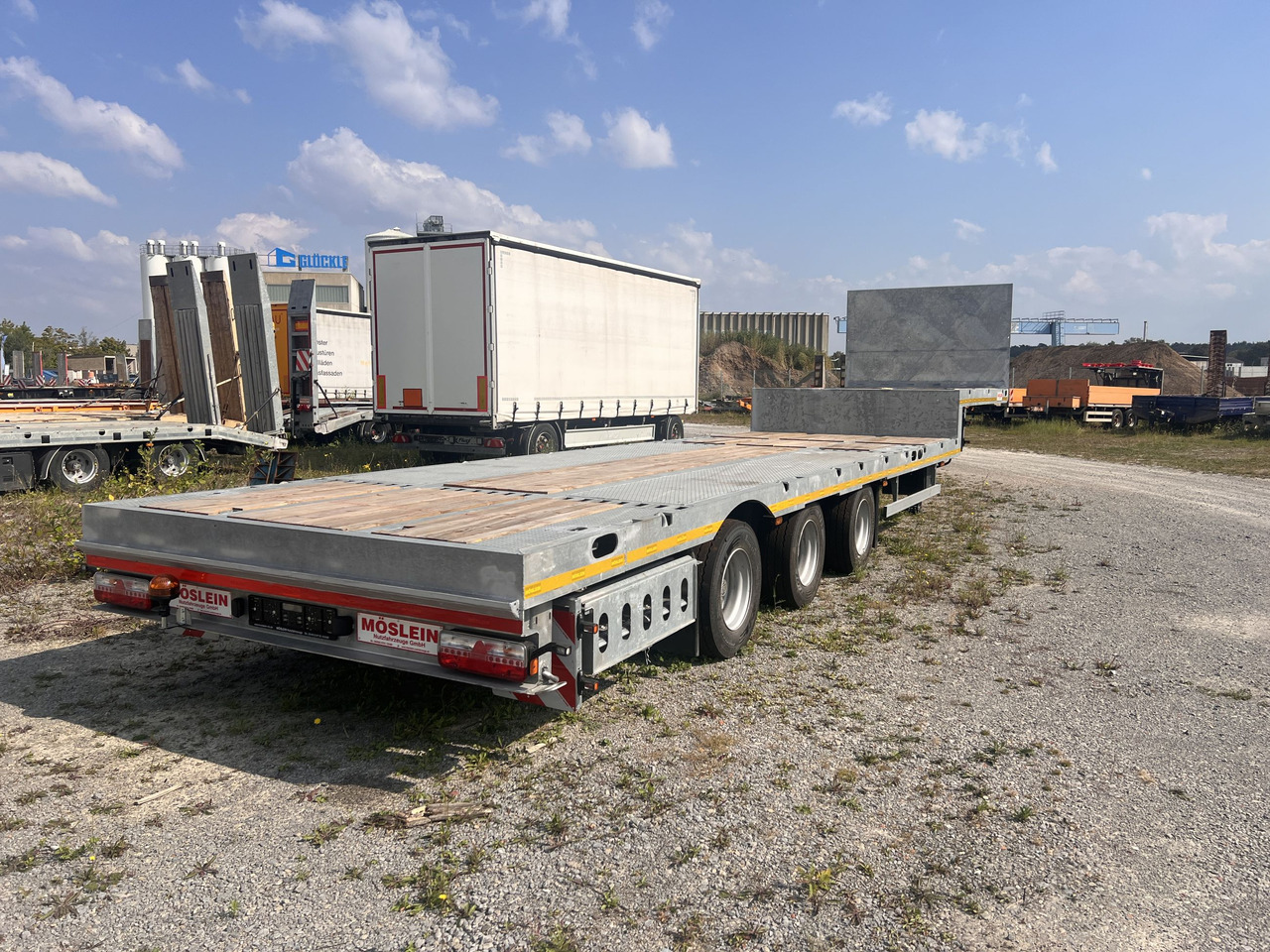 Möslein ST 3 Plato 8,7 3 Achs Satteltieflader Plato 45 t GGfür Fertigteile, Baumaschinen - Low loader semi-trailer: picture 5 Möslein ST 3 Plato 8,7 3 Achs Satteltieflader Plato 45 t GGfür Fertigteile, Baumaschinen - Low loader semi-trailer: picture 5