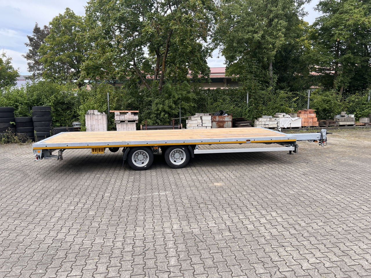 Möslein THT 11 G Ausziehbar 11,9 t Tandemanhänger- Tieflader, ausziehbarLuftgefedert - Dropside/ Flatbed trailer: picture 4 Möslein THT 11 G Ausziehbar 11,9 t Tandemanhänger- Tieflader, ausziehbarLuftgefedert - Dropside/ Flatbed trailer: picture 4