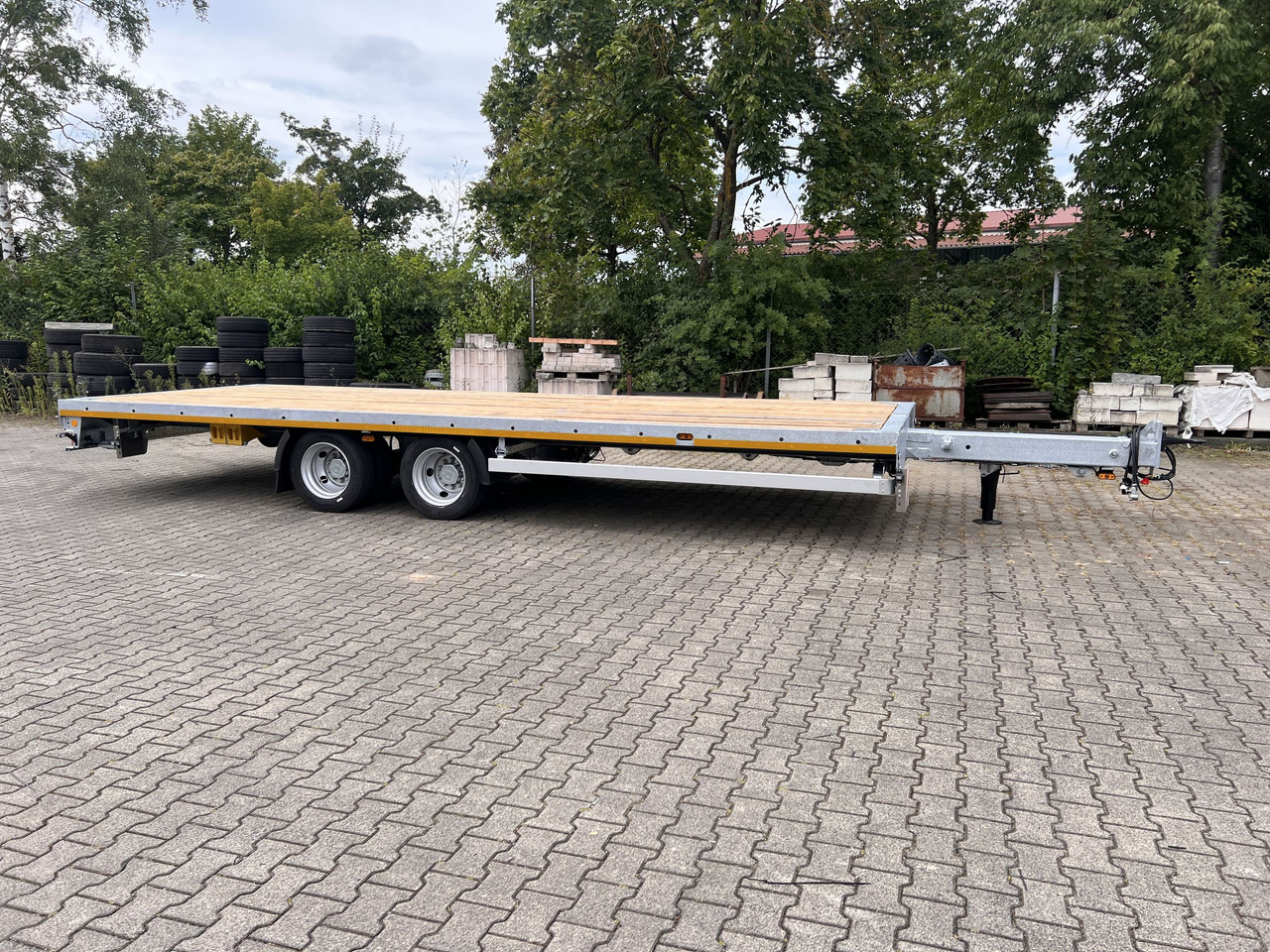 Möslein THT 11 G Ausziehbar 11,9 t Tandemanhänger- Tieflader, ausziehbarLuftgefedert - Dropside/ Flatbed trailer: picture 3 Möslein THT 11 G Ausziehbar 11,9 t Tandemanhänger- Tieflader, ausziehbarLuftgefedert - Dropside/ Flatbed trailer: picture 3