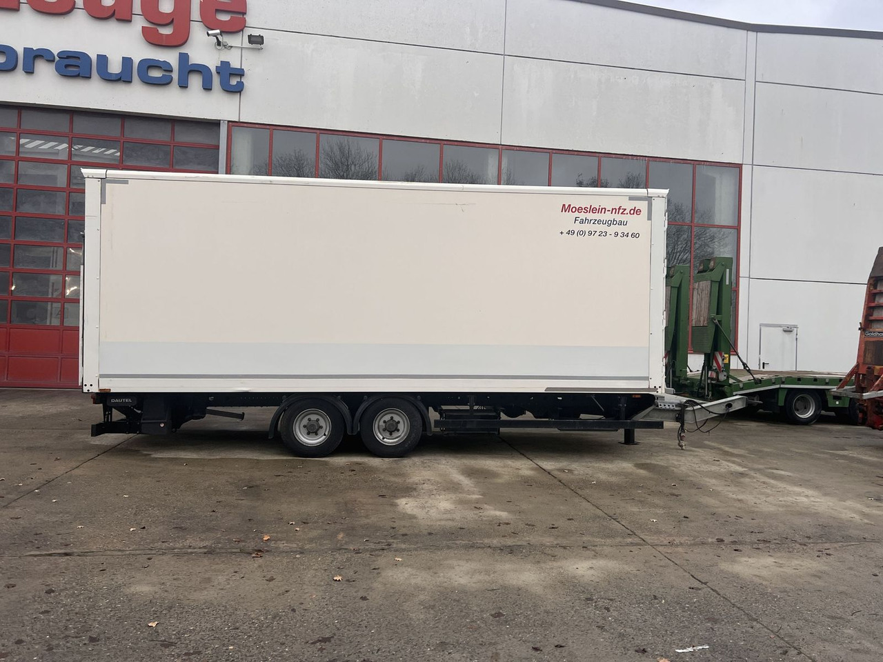 Möslein Tandem Koffer mit Ladebordwand 1,5 t + Durchlad - Closed box trailer: picture 4 Möslein Tandem Koffer mit Ladebordwand 1,5 t + Durchlad - Closed box trailer: picture 4