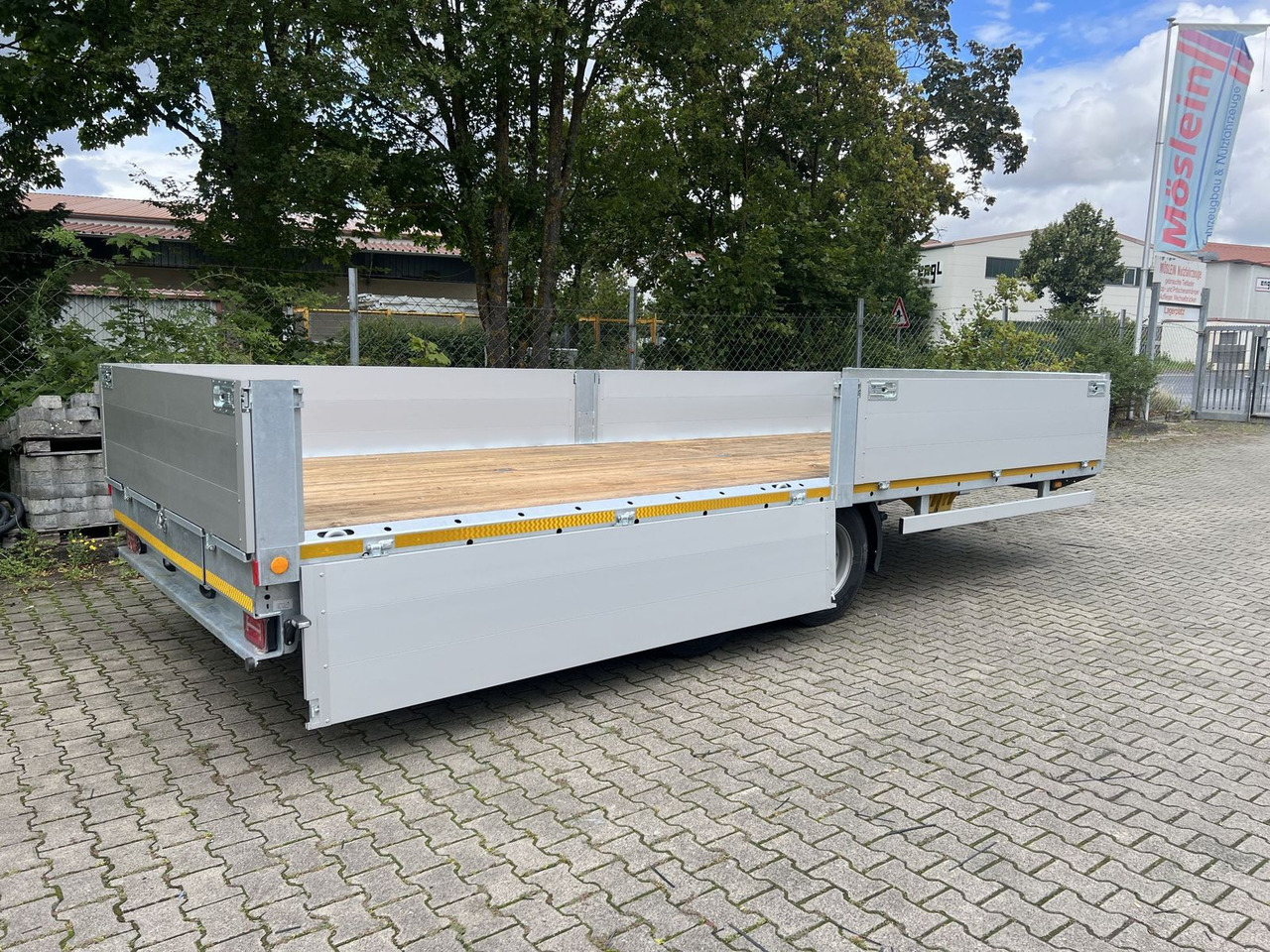 Möslein Tandem- Pritschenanhänger- Tieflader - Dropside/ Flatbed trailer: picture 4 Möslein Tandem- Pritschenanhänger- Tieflader - Dropside/ Flatbed trailer: picture 4