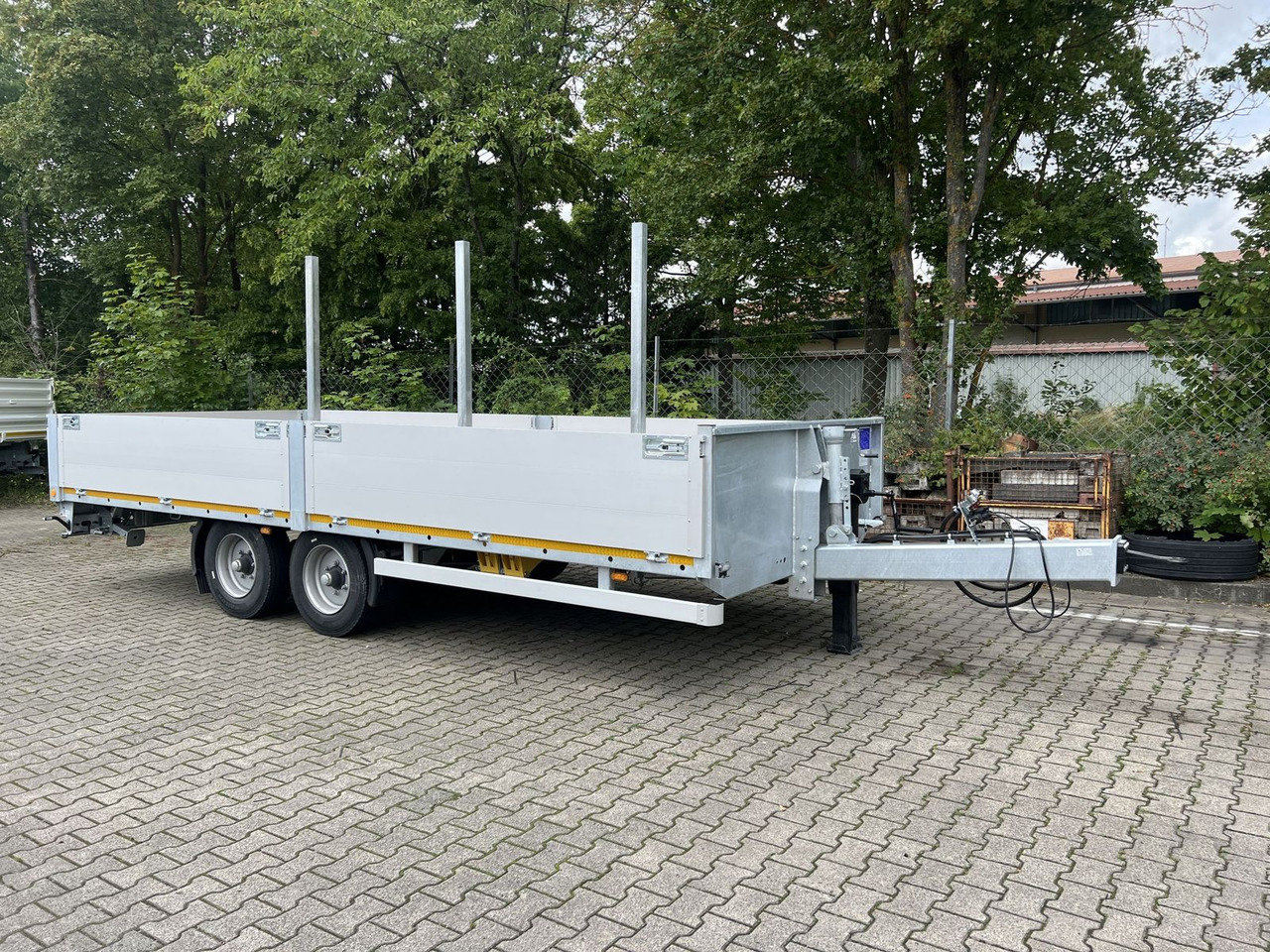 Möslein Tandem- Pritschenanhänger- Tieflader - Low loader trailer: picture 1 Möslein Tandem- Pritschenanhänger- Tieflader - Low loader trailer: picture 1