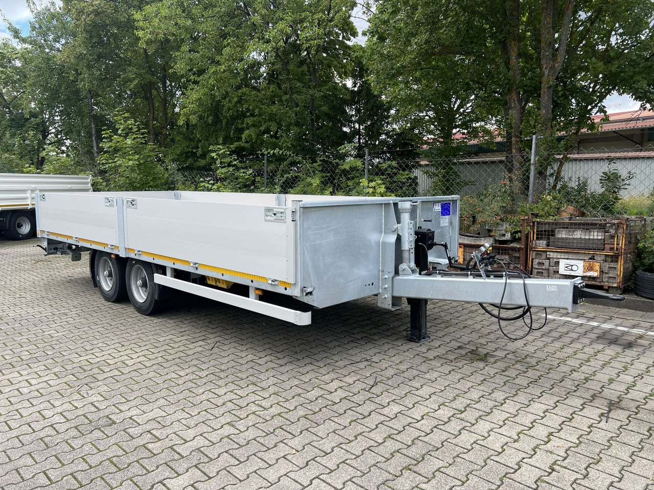 Möslein Tandem- Pritschenanhänger- Tieflader - Dropside/ Flatbed trailer: picture 2 Möslein Tandem- Pritschenanhänger- Tieflader - Dropside/ Flatbed trailer: picture 2